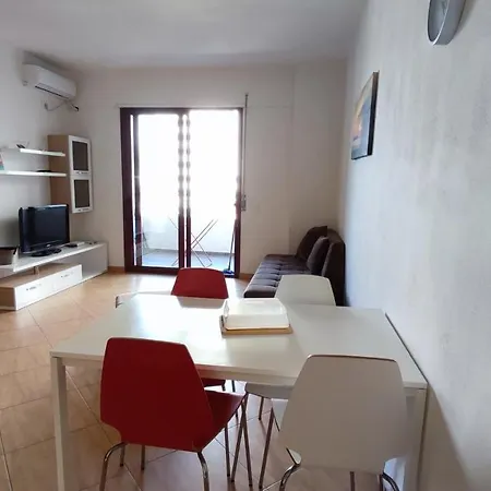 Kamax In Ottima Posizione Lägenhet Vlorë